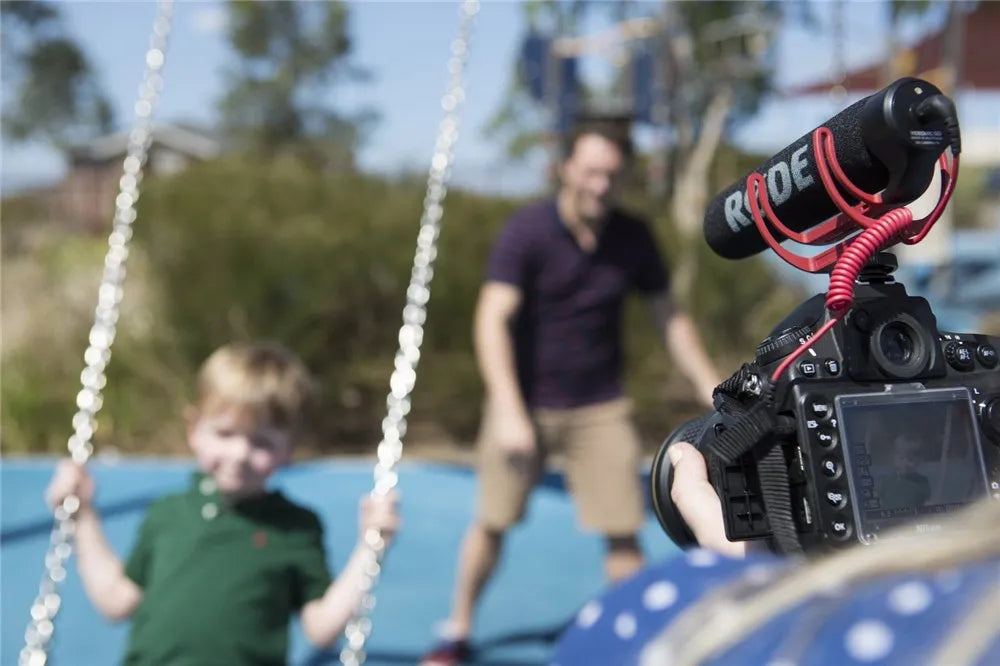 Rode VideoMic GO – Micrófono Shotgun Hipercardioide para Cámaras DSLR Canon, Nikon y Sony