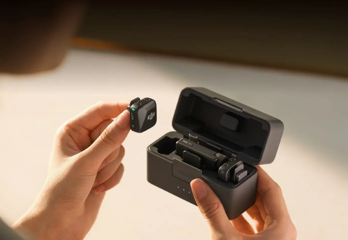 New DJI Mic Mini (2TX + 1RX + Estuche de Carga) – Micrófono Inalámbrico con Cancelación Inteligente de Ruido