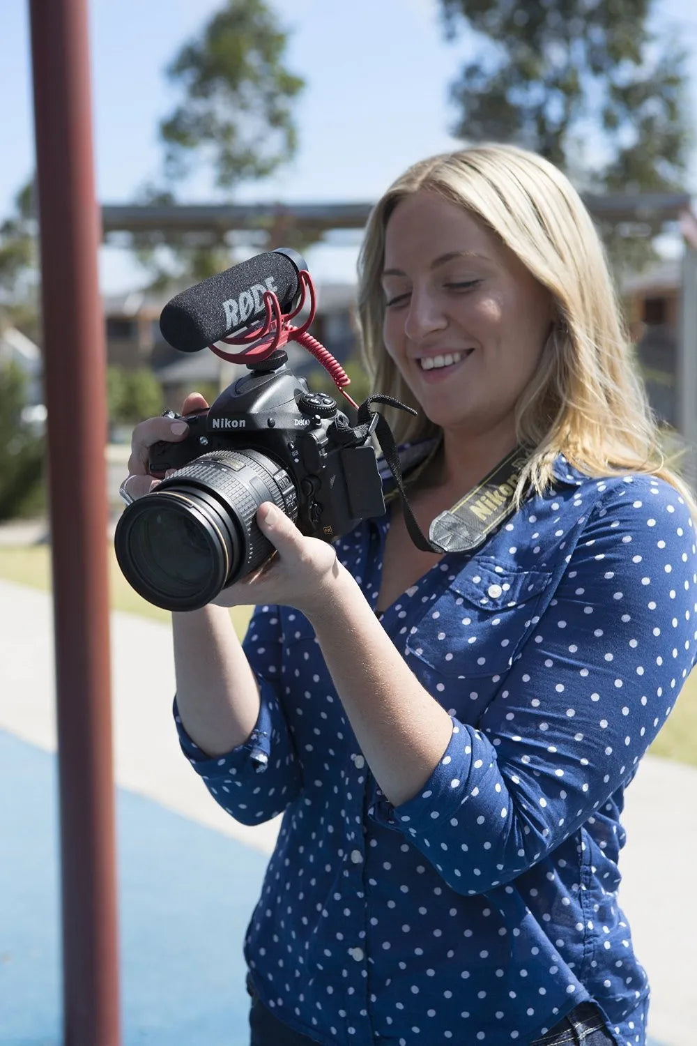 Rode VideoMic GO – Micrófono Shotgun Hipercardioide para Cámaras DSLR Canon, Nikon y Sony