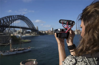 Rode VideoMic GO – Micrófono Shotgun Hipercardioide para Cámaras DSLR Canon, Nikon y Sony